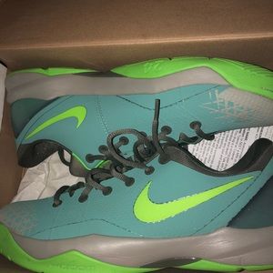 Nike Kobe Zoom Venomenon 4